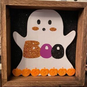 ‎HANDCRAFTED GHOST IN FRAME